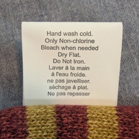 Harry Potter Gryffindor Scarf and Pom Beanie Combo Pack - Picture 5 of 8